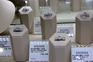 開市客開業(yè)近了,所有商品都未標價格,記者 潛入 內部卻發(fā)現